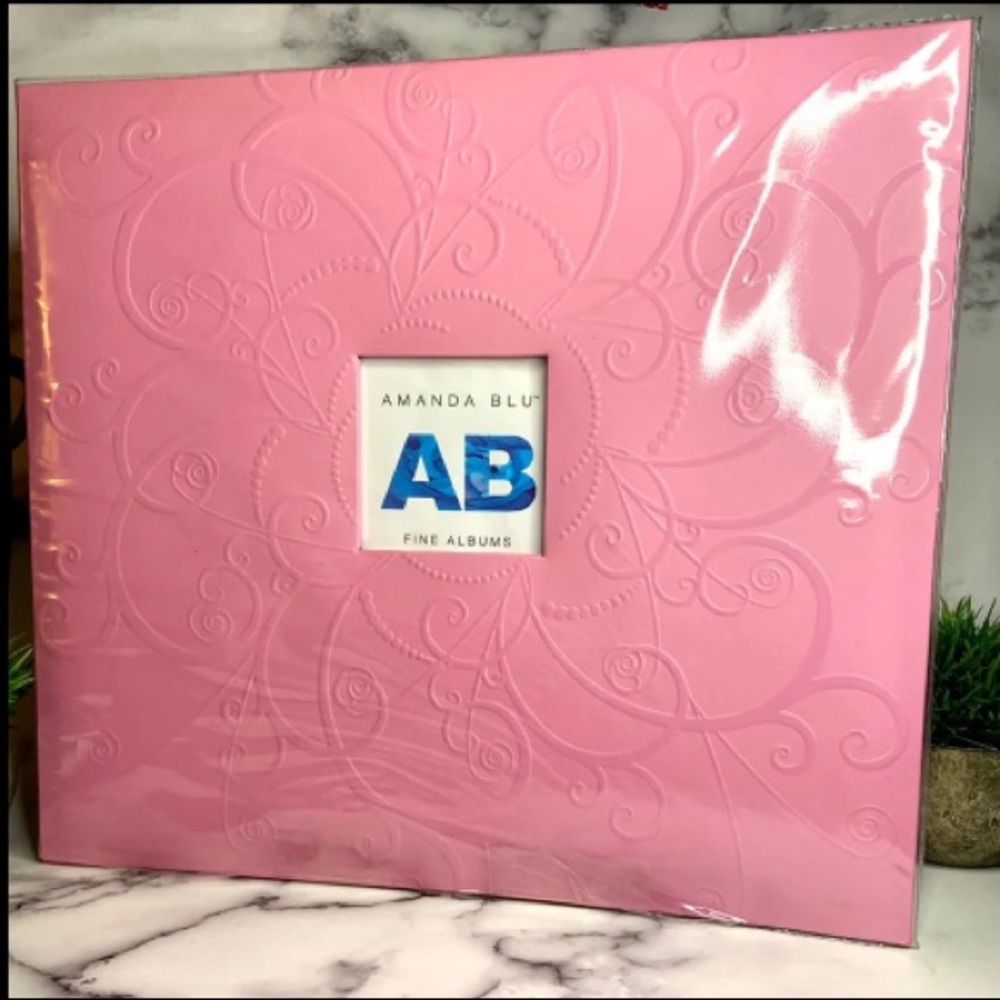 Amanda Blu Expandable Scrapbook